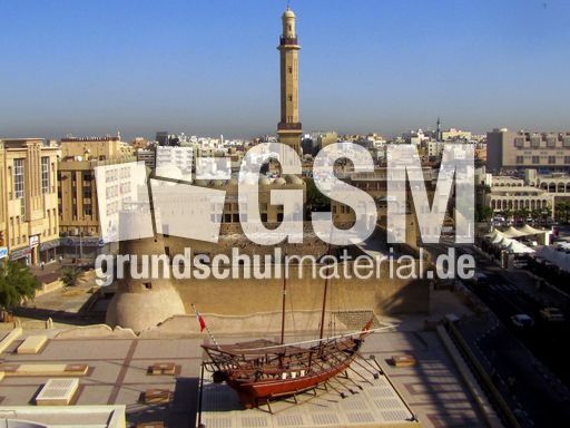 372 Blick aus Arabien Court Yard auf Dubai Museum.JPG